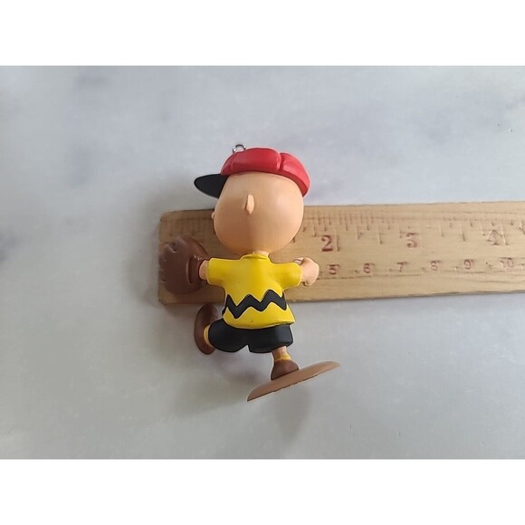 HALLMARK Keepsake Ornament - Peanuts - Charlie’s Favorite Pastime - 2014 - Picture 10 of 10